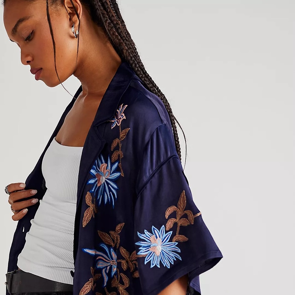 Free People Fresh Flowers We The Free Embroidered Button Down Top size Large